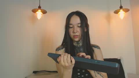    online show from 04/16/26, 02:45