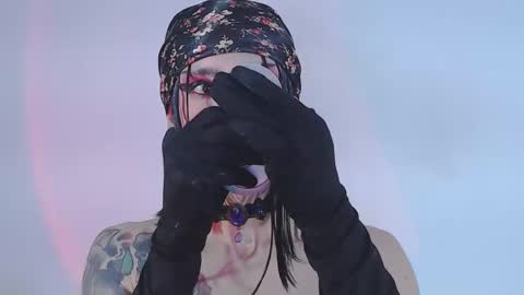     online show from 05/15/26, 12:50