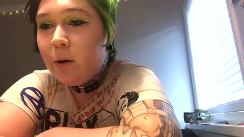 Snapshot of alientboy chatting on 02/17/26, 09:43 alientboy online show from 02/17/26, 09:43