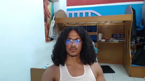 Snapshot of alienxmoon chatting on 09/27/25, 05:01 alienxmoon online show from 09/27/25, 05:01