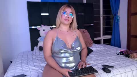 Snapshot of aliice_wonderland_ chatting on 07/03/26, 04:52 Aliice Brown online show from 07/03/26, 04:52