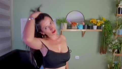 Snapshot of aliiz_01 chatting on 01/31/25, 12:06 Camii online show from 01/31/25, 12:06