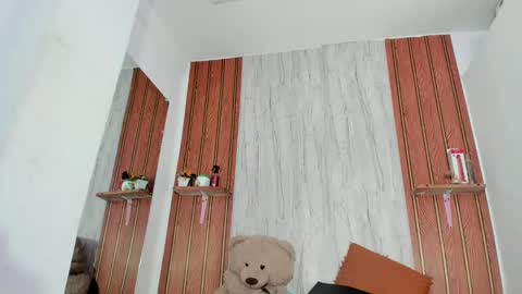 alika online show from 11/22/25, 02:16