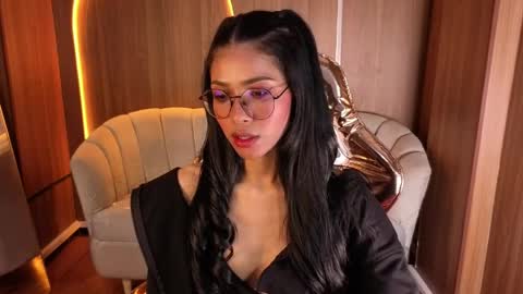 alina_b_ online show from 03/31/26, 08:09