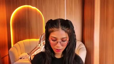 alina_b_ online show from 05/05/26, 08:06