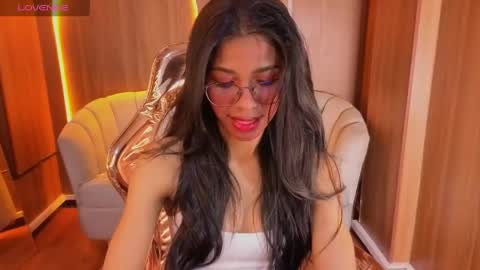 alina_b_ online show from 05/25/26, 08:04