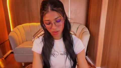 alina_b_ online show from 05/26/26, 08:05