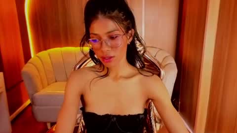 alina_b_ online show from 07/23/26, 07:56