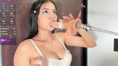 Snapshot of alina_cute18 chatting on 03/06/25, 09:42 alina online show from 03/06/25, 09:42