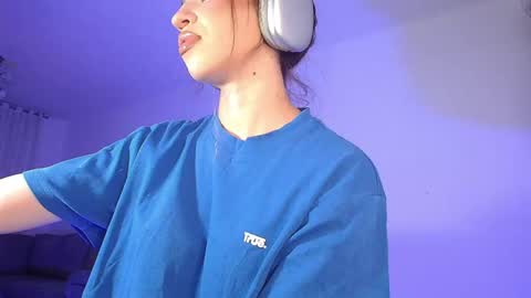 Snapshot of alina_lee01 chatting on 05/28/26, 01:36 NYX online show from 05/28/26, 01:36