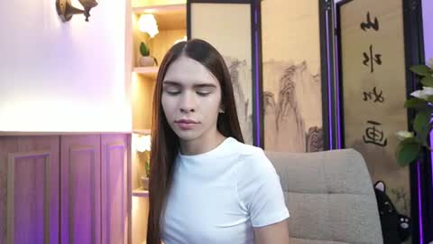 Alina Bennet online show from 07/09/26, 11:36