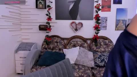 alinabozz1 online show from 12/29/24, 12:30