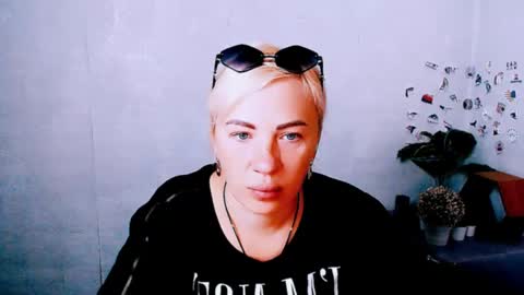Alina online show from 06/01/26, 04:03