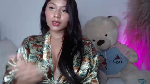 Snapshot of alinakiss_ chatting on 01/07/25, 05:43 lili online show from 01/07/25, 05:43