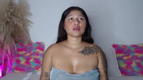 Snapshot of alinakiss_ chatting on 02/28/25, 05:04 lili online show from 02/28/25, 05:04