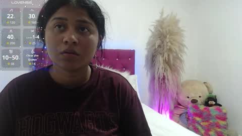 Snapshot of alinakiss_ chatting on 11/19/25, 03:28 lili online show from 11/19/25, 03:28