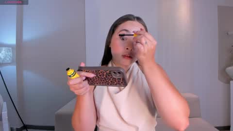 alinakravitz_ online show from 04/12/26, 03:39