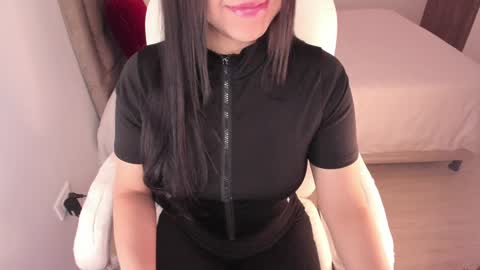 Snapshot of alinaowens chatting on 01/18/25, 05:26 alinaowens online show from 01/18/25, 05:26