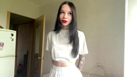 Snapshot of alinareik chatting on 05/29/26, 11:08 Mary online show from 05/29/26, 11:08