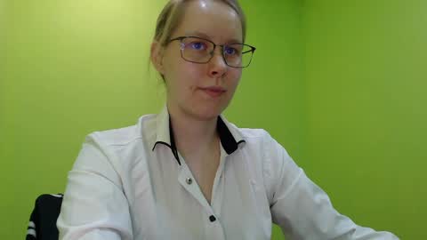 Snapshot of alinasei chatting on 05/05/26, 01:19 alinasei online show from 05/05/26, 01:19