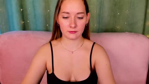 alinawise online show from 12/23/25, 01:14