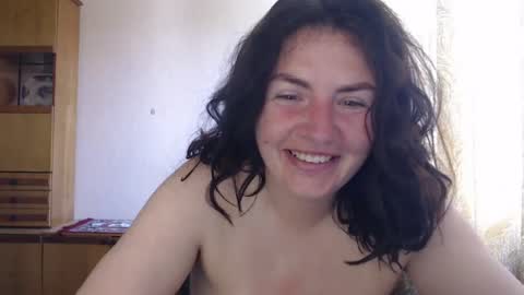 Snapshot of alinaxjames chatting on 07/14/26, 08:52 AlinaxJames online show from 07/14/26, 08:52