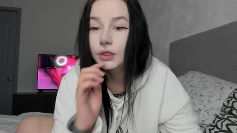 Aline Greeeen online show from 03/17/26, 08:17