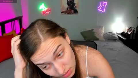 Snapshot of alisa__kelly chatting on 10/14/25, 01:17 alisa__kelly online show from 10/14/25, 01:17