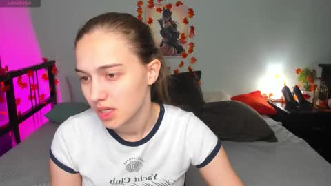 Snapshot of alisa__kelly chatting on 11/10/25, 01:04 alisa__kelly online show from 11/10/25, 01:04