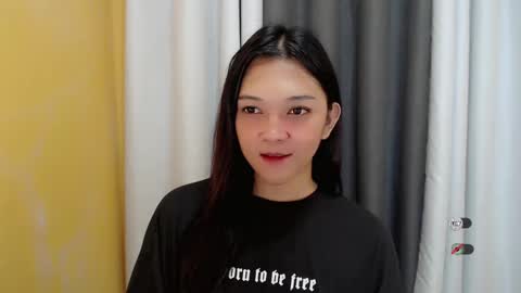 Shanti xhey online show from 01/17/25, 03:32