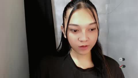 Shanti xhey online show from 10/17/25, 04:09