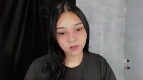 Shanti xhey online show from 10/28/25, 10:56