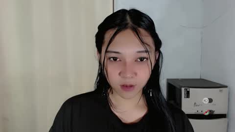 Shanti xhey online show from 12/15/25, 02:43