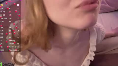 Snapshot of alisa_lesly chatting on 06/27/26, 12:59 Alisa GMT2 Wen - Sun 10 AM - 4 PM except Monday and Tuesday online show from 06/27/26, 12:59