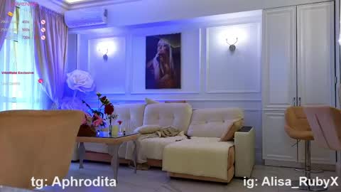 Alisa online show from 04/15/26, 08:32