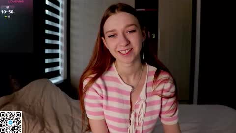 Snapshot of alisaa_01 chatting on 11/23/25, 03:28 Alice Fansly Alisa01 online show from 11/23/25, 03:28