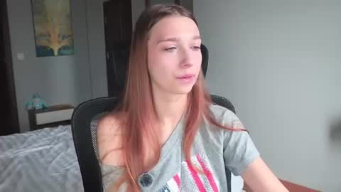 Alice                                   Fansly Alisa01 online show from 07/04/26, 02:40