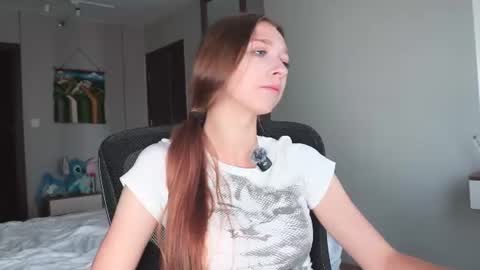 Alice                                   Fansly Alisa01 online show from 07/29/26, 03:04