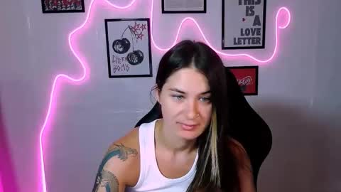 Snapshot of alisarossy chatting on 05/27/26, 02:30 Alisa online show from 05/27/26, 02:30