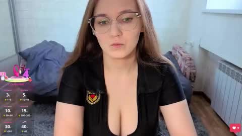 Snapshot of alisawyn chatting on 11/05/25, 07:41 alisawyn online show from 11/05/25, 07:41