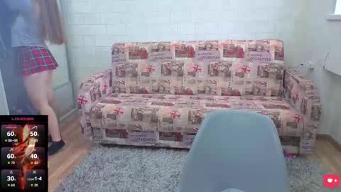 Snapshot of alisawyn chatting on 11/18/25, 05:01 alisawyn online show from 11/18/25, 05:01