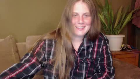 Snapshot of alisaxxxshy chatting on 09/10/25, 09:15 alisaxxxshy online show from 09/10/25, 09:15