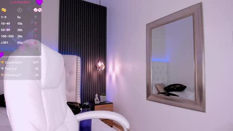 Snapshot of aliscollinss chatting on 01/05/25, 08:43 alis online show from 01/05/25, 08:43