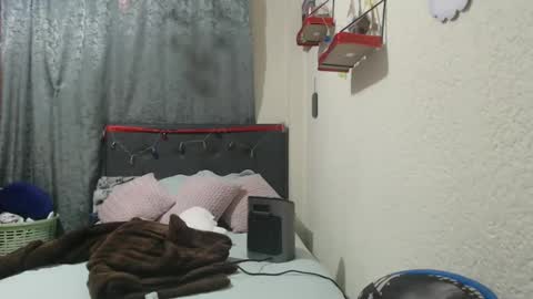 alisha_9997 online show from 02/10/25, 03:03