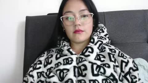 alisha_9997 online show from 04/12/26, 01:38