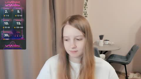 Snapshot of alisha_ley chatting on 09/24/25, 05:16 Alya online show from 09/24/25, 05:16