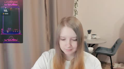 Snapshot of alisha_ley chatting on 09/29/25, 05:40 Alya online show from 09/29/25, 05:40