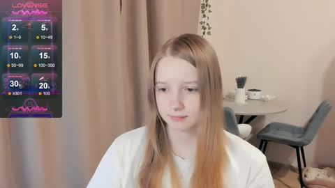 Snapshot of alisha_ley chatting on 09/30/25, 06:24 Alya online show from 09/30/25, 06:24