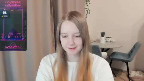 Snapshot of alisha_ley chatting on 10/06/25, 08:39 Alya online show from 10/06/25, 08:39