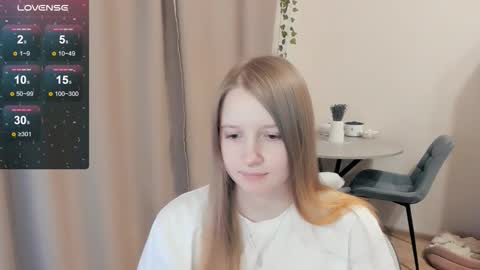 Snapshot of alisha_ley chatting on 10/23/25, 01:38 Alya online show from 10/23/25, 01:38